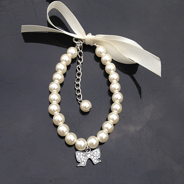 The GlamPup Rhinestone Pearl Dog Necklace Collar - Fancy Bling for Your Furry Queen! 🐶💎
