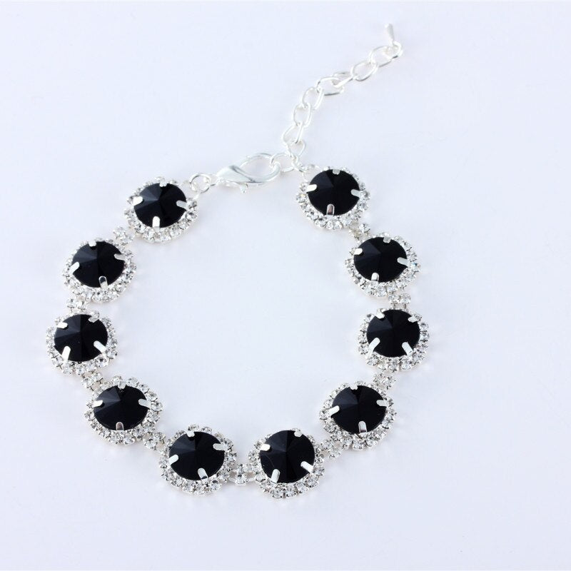 The SparkleCollar Rhinestone Pet Necklace - Glamorous Jeweled Collar for Small Dogs & Cats! 🐶💍