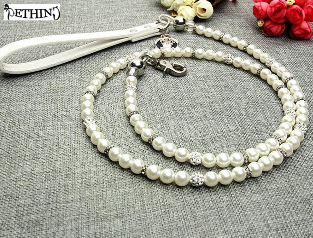 The DiamondStroll Pearl Dog Leash - Elegant Diamond & Pearl Chain Lead for Small & Medium Dogs! 🐶💎