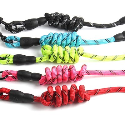 The SafeWalk Reflective Dog Leash - Heavy-Duty Nylon Walking Leash for Large Dogs! 🐶🔦