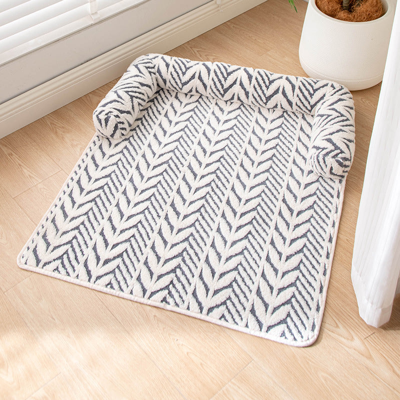 PlushGuard Non-Slip Pet Sofa Mat 🛋️🐾 — Thick Plush Bed Pad for Dogs & Cats