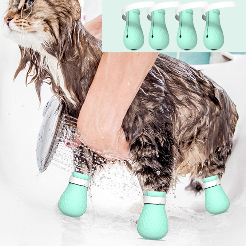 The No-Scratch Bath Boots for Cats - Grooming Just Got Safer! 🐱💚