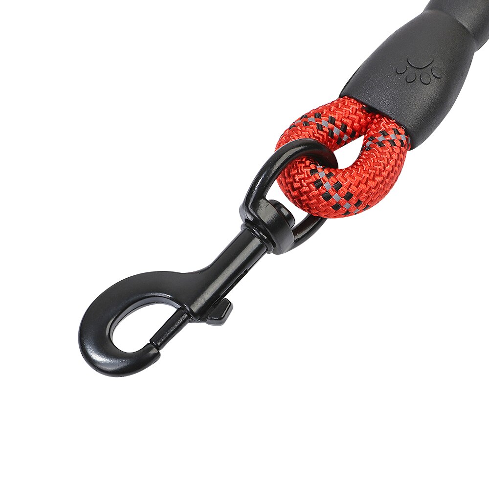 The NightWalk Reflective Dog Leash - Heavy-Duty Nylon Lead for Dogs of All Sizes! 🐶🔦