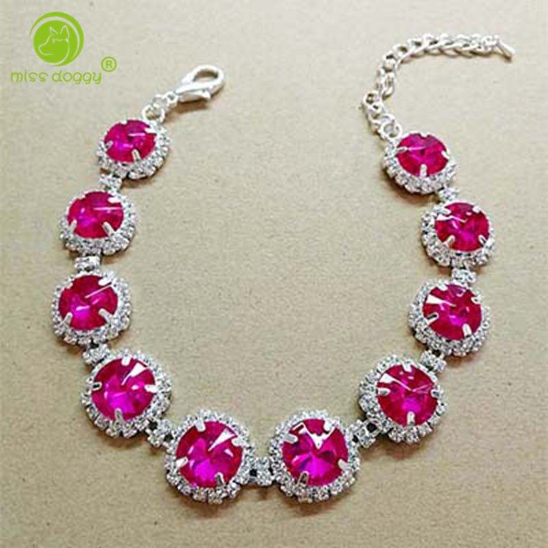 The SparkleCollar Rhinestone Pet Necklace - Glamorous Jeweled Collar for Small Dogs & Cats! 🐶💍
